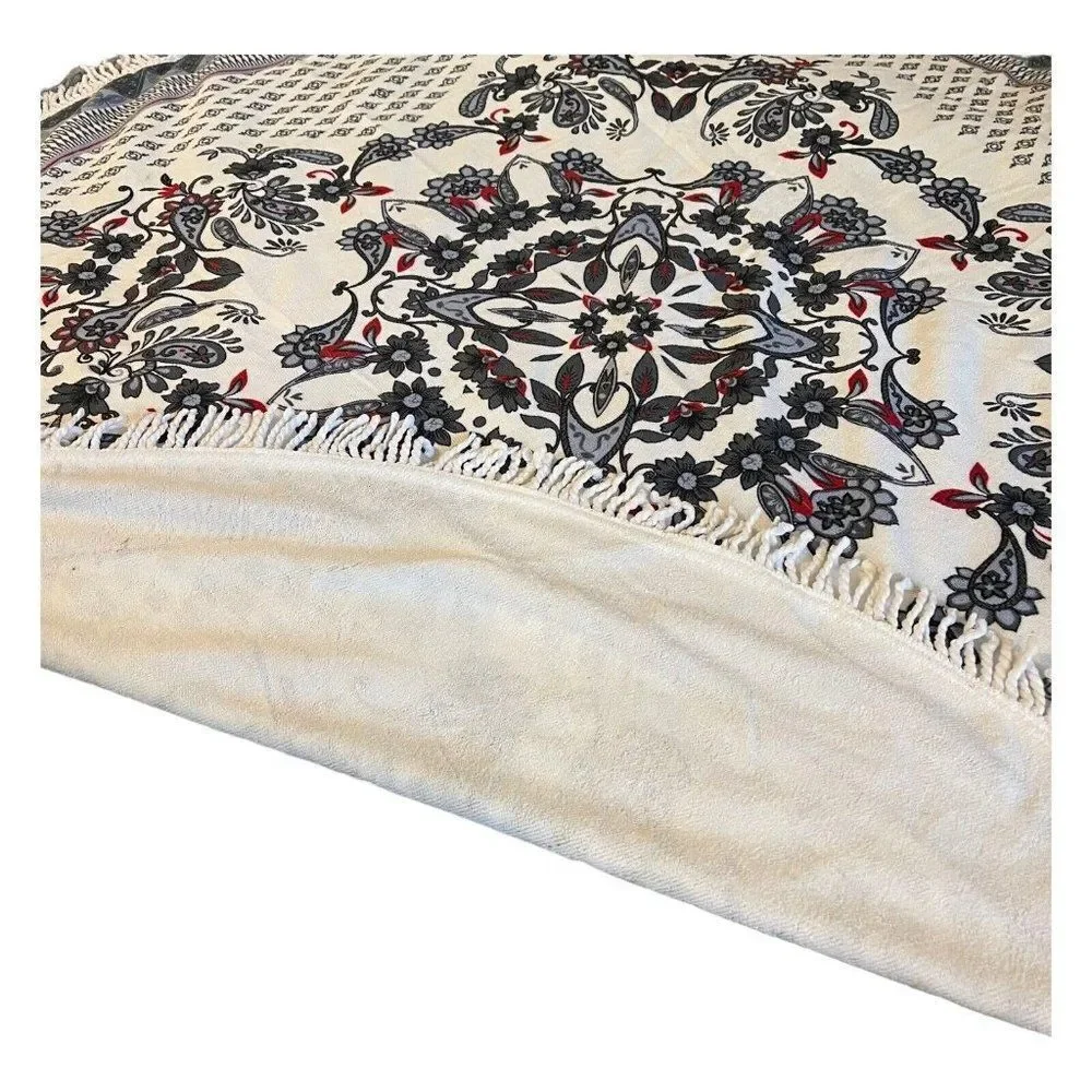 Maurice’s Round Floral Paisley beach Towel Large Fringe edge Black White 58” NEW
